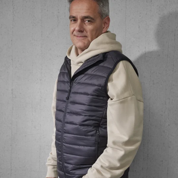 Pašiltinta vandeniui atspari liemenė RESET