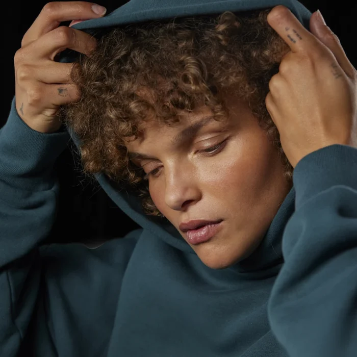 Unisex oversize džemperis su gobtuvu INFLUENCE